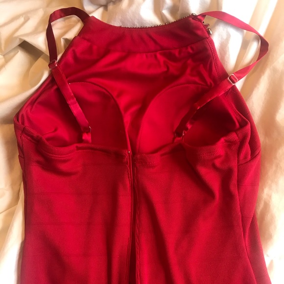 Red dress - Picture 5 of 7